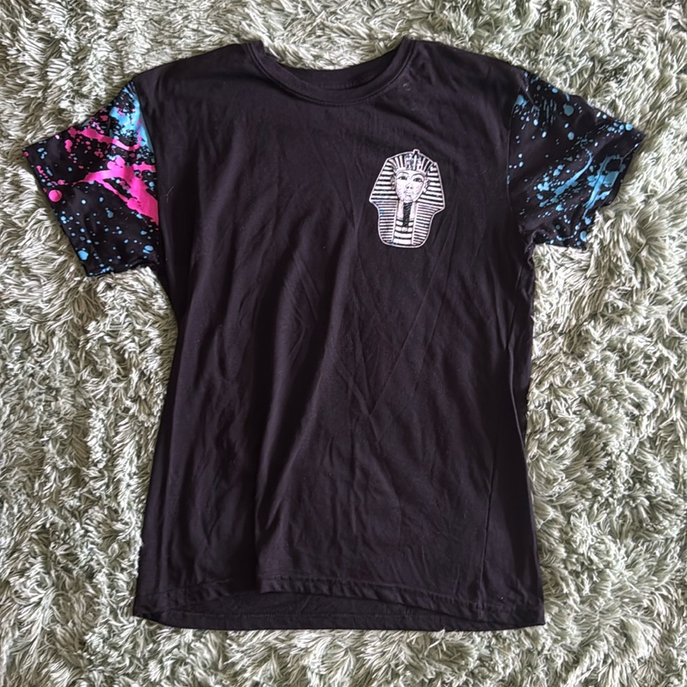Fresh Laundry Graphic Tee, boys medium.